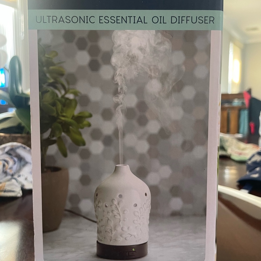Ceramic Ultrasonic Oil Diffuser - Cream - Picture 3 of 4